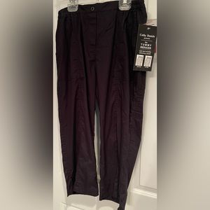 Women’s Cathy Daniels Size L Capri. GREAT FOR FALL WEATHER!